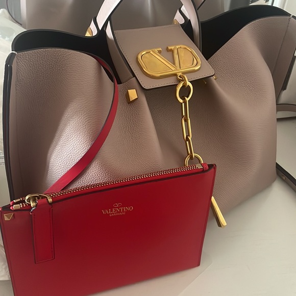 Valentino Garavani Pink Pebbled Leather VLogo Escape Medium Tote Bag New - Picture 6 of 10